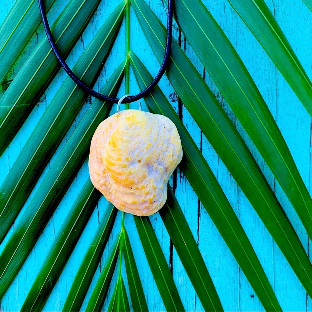 Yellow oyster shell necklace